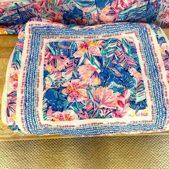 Lily Pulitzer + Pottery Barn queen  Slathouse Soiree Quilt+2 shams - Picture 7 of 10